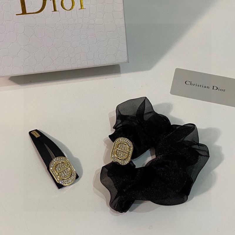 CHRISTIAN DIOR